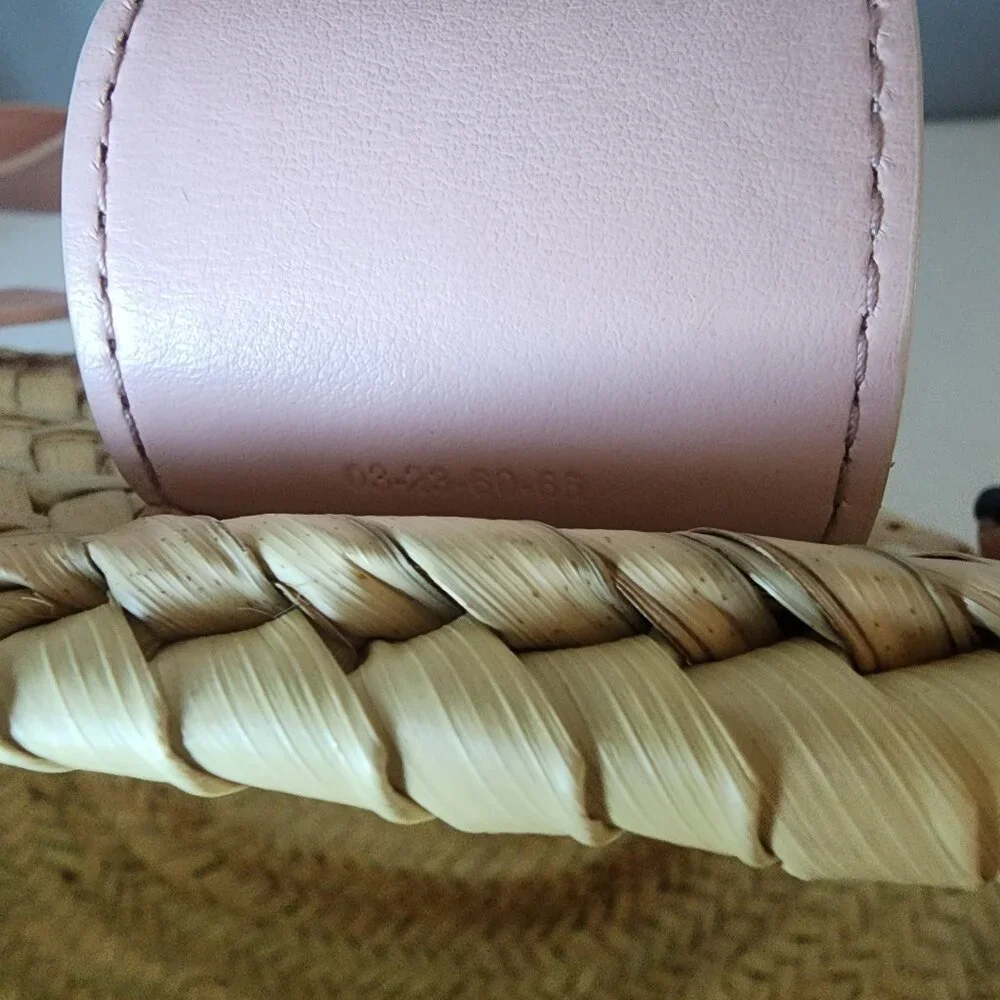 Chloe Basket Tote Bag "LIKE NEW" - Picture 13 of 16